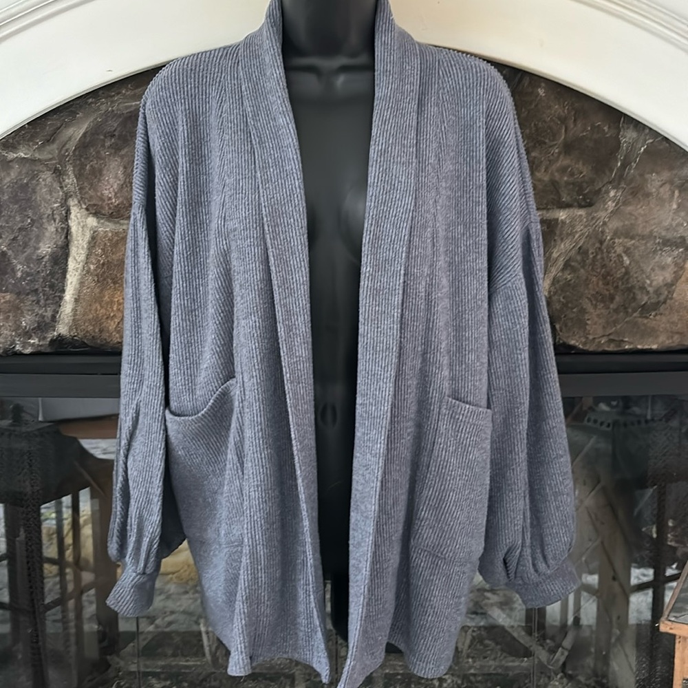 Forever 21 blue bell sleeved cardigan size Medium